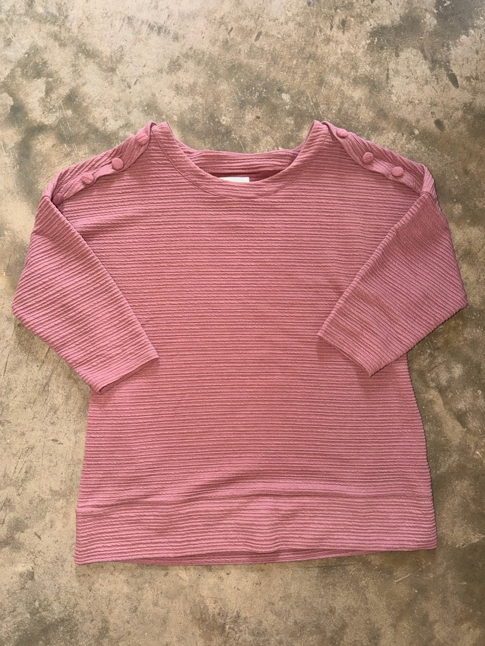 New York Laundry Dusty Rose Ribbed Button Shoulder Top Medium 3/4 Sleeve